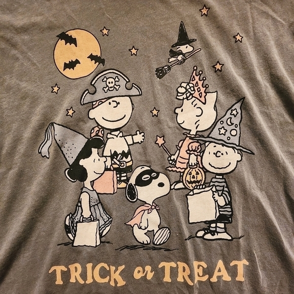 LC Lauren Conrad Snoopy Charlie Brown Halloween Trick or Treat Tee T-Shirt Sz S - Picture 4 of 8